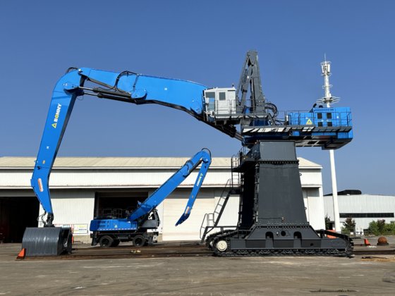 邦尼 BHC190 190 吨大型龙门式履带材料装卸机（定制）