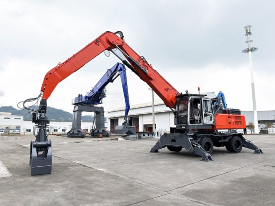 邦尼 BHW35-8 35 吨轮式液压材料装卸机