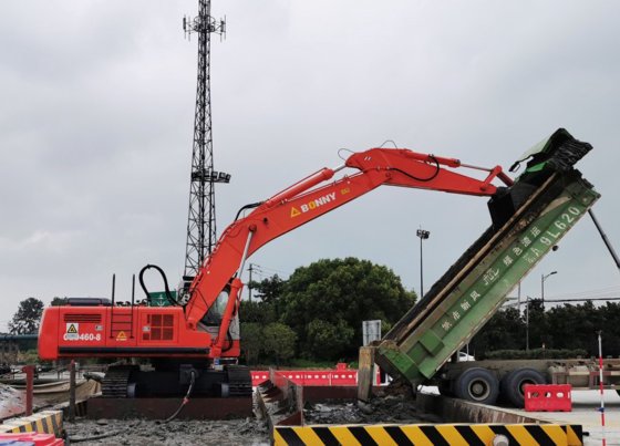 邦尼 CED460-9 46 吨电动液压挖掘机