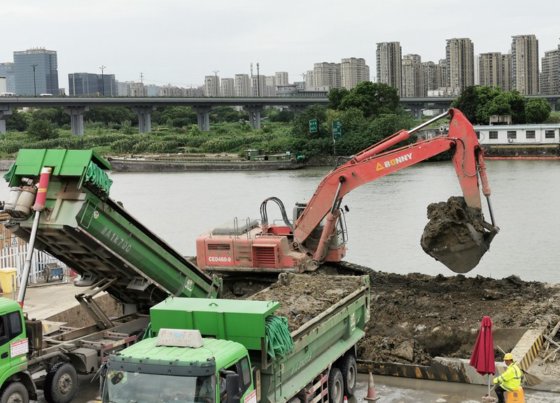 邦尼 CED460-9 46 吨电动液压挖掘机