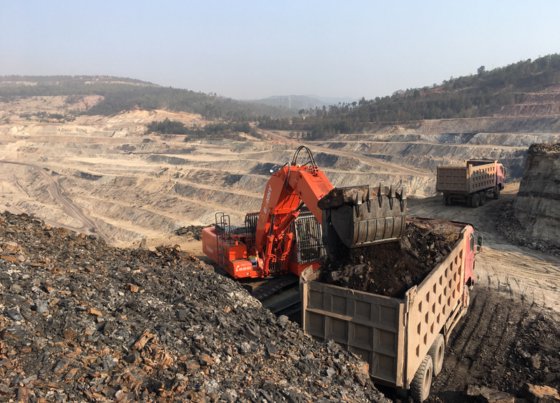 邦尼 CE400-8 40 吨液压挖掘机