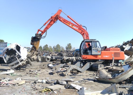 ボニーCJ320-8 32トン油圧解体機