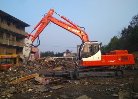 ボニーCJ320-8 32トン油圧解体機