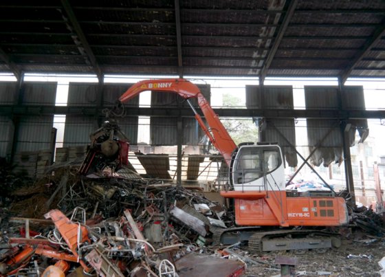 ボニーWZY18-8 18トンクローラ油圧式マテリアルハンドラ