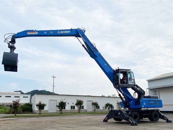 邦尼 BHW40-8 40 吨轮式液压材料装卸机