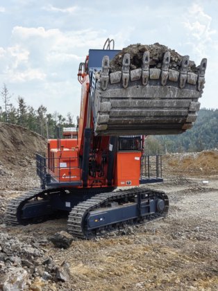 邦尼 CE1250-8 125 吨液压采矿挖掘机