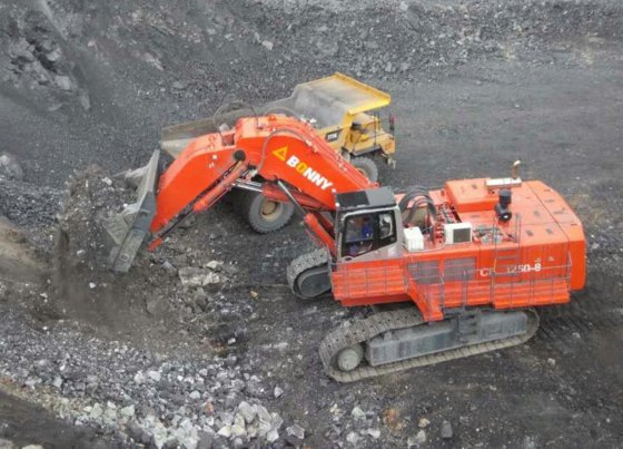 邦尼 CE1250-8 125 吨液压采矿挖掘机