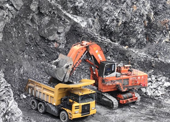 邦尼 CES1280-9 128 吨双动力液压挖掘机