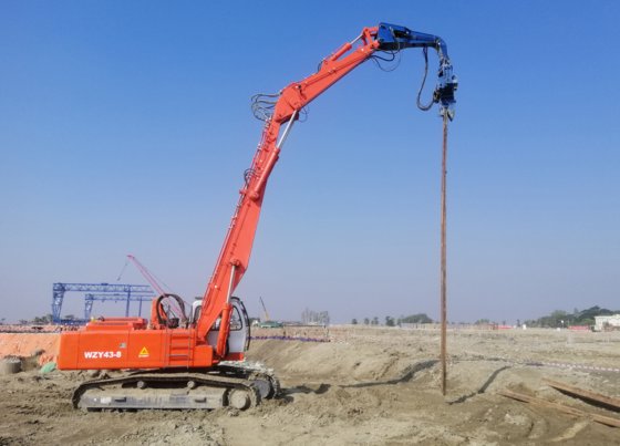 邦尼 WZY43-8 43 吨履带式液压物料装卸机