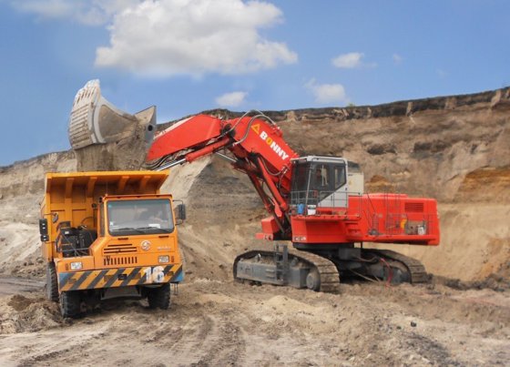 邦尼 CED1260-9 126 吨电动液压矿用挖掘机