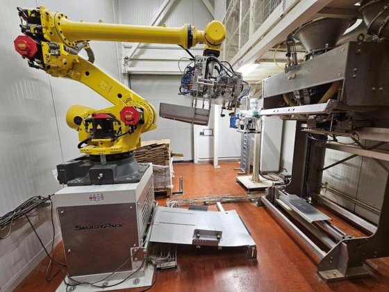 2018 FANUC R 2000ic