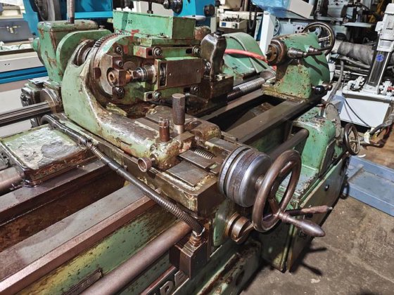 漫游者螺纹铣床