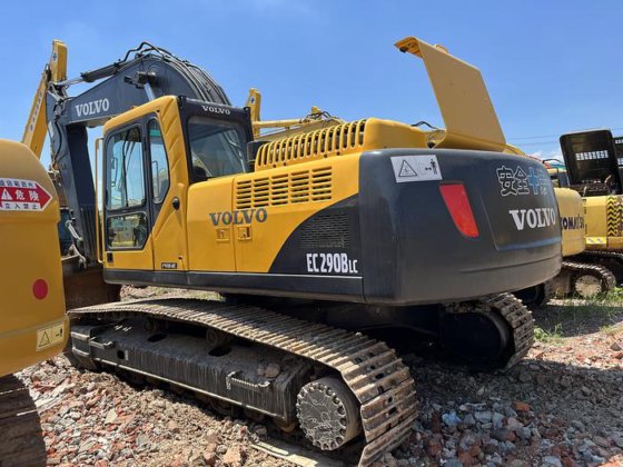 2016 VOLVO Excavators EC290BLC