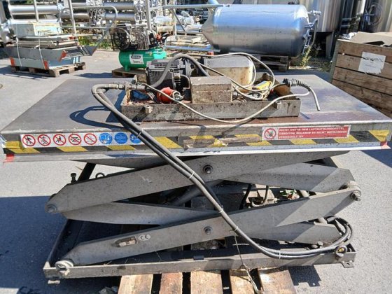 昇降プラットフォーム