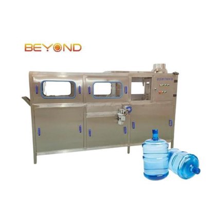 高质量全自动 5 加仑纯净水灌装和密封设备，为行业领先者提供高科技功能
