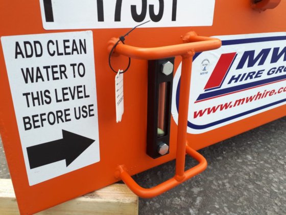 インターセプタードリップトレイ