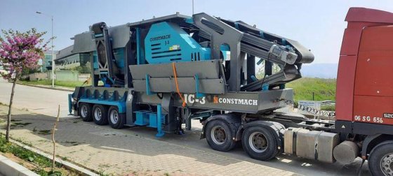 移动破碎筛分设备