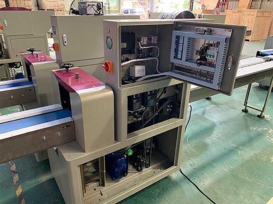 Dession 卧式糖果包装机价格