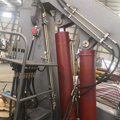 80トン折りたたみアームデッキクレーン価格マリンボートクレーンナックルブームクレーン