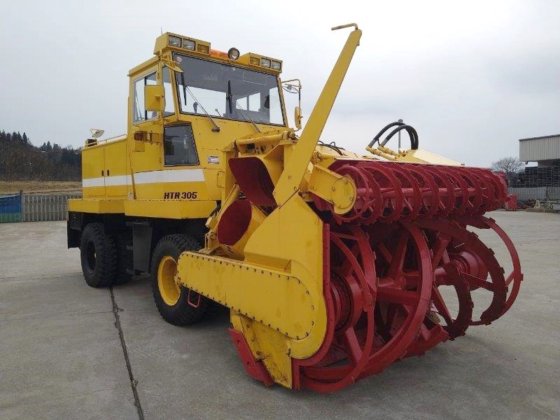 2012 日本除雪機製作所 HTR305