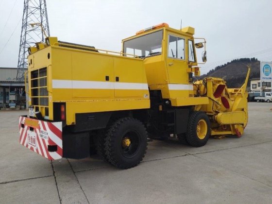 2012 日本除雪機製作所 HTR305