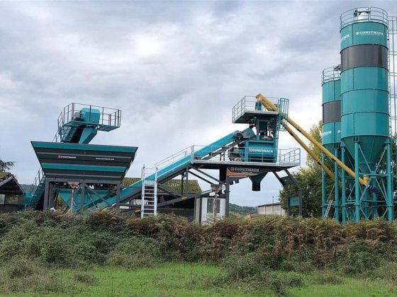 移动混凝土搅拌站