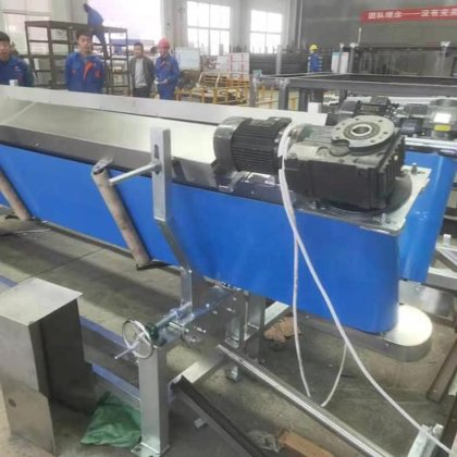 价格具有竞争力的青岛工厂羊屠宰场山羊屠宰设备 V 型约束输送机