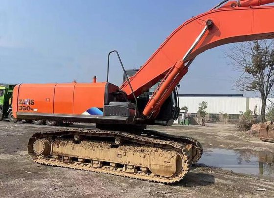 HITACHI ZX360