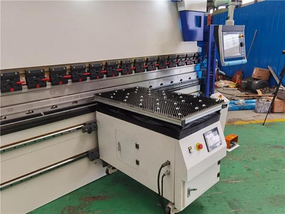 来自中国的廉价折弯机、da41控制折弯机