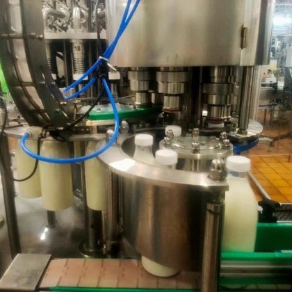 物美价廉的牛奶豆奶灌装机