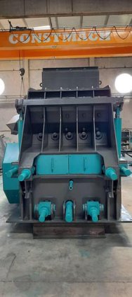 二次衝撃破砕機