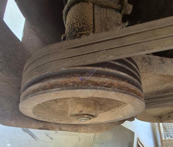 带转动罐的搅拌机