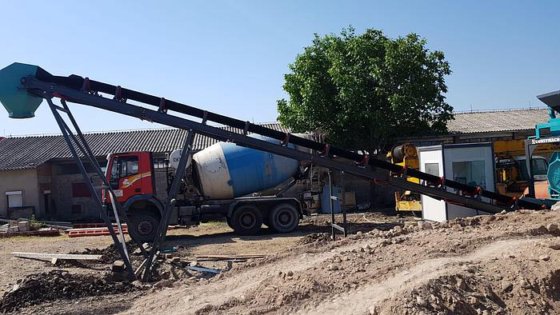 移动混凝土搅拌站