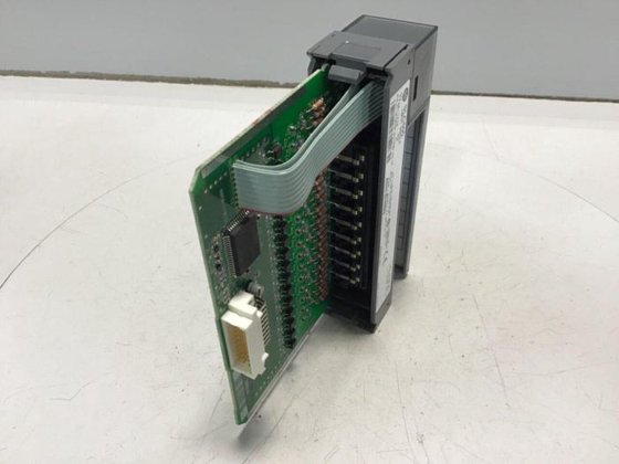 ALLEN BRADLEY Input Module 1746-IV16