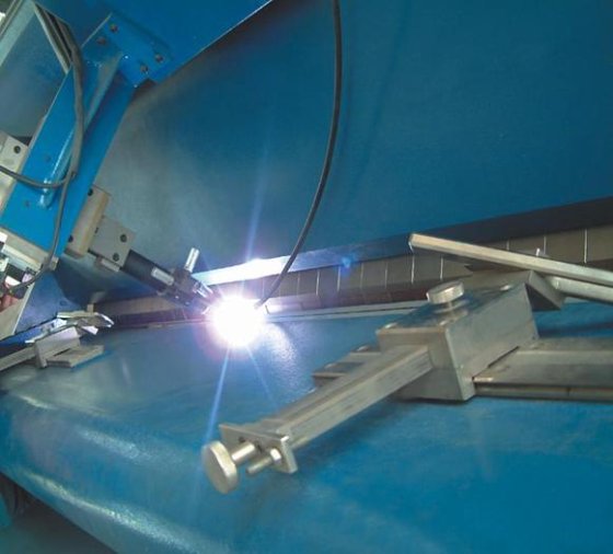 ZT 工厂圆瓶贴标机 半自动贴标设备 用于塑料玻璃瓶的手动贴标机