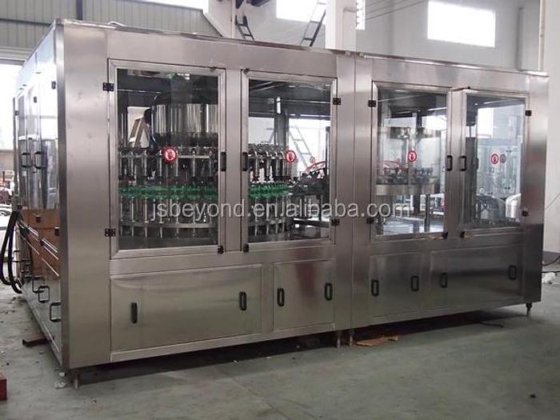 热销中的全自动果汁气动水/饮料灌装机