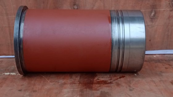 バルチラ12V200補助エンジン／発電機