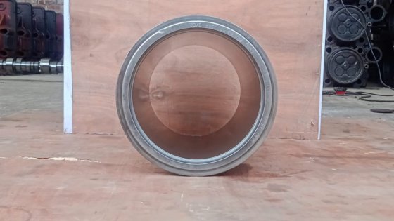 バルチラ12V200補助エンジン／発電機