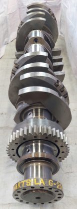 バルチラ12V200補助エンジン／発電機