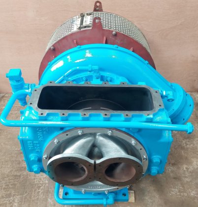 バルチラ12V200補助エンジン／発電機