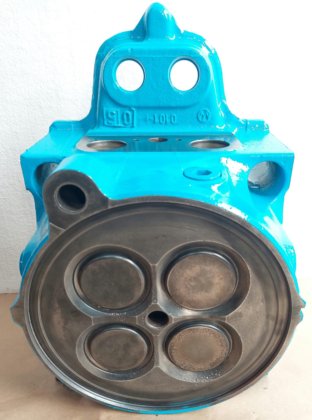 バルチラ12V200補助エンジン／発電機