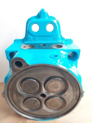 バルチラ12V200補助エンジン／発電機