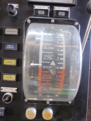 ブリッジ・マニュアルの補助装置