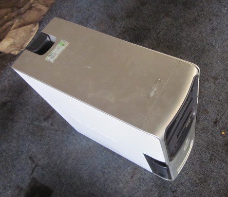 NOCH PANEELE HILFSGERÄTE