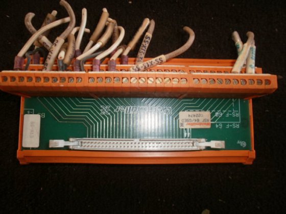 NOCH PANEELE HILFSGERÄTE