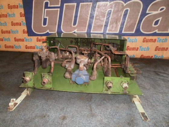 发动机气动控制辅助设备