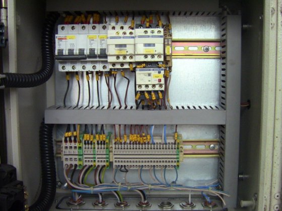 阿尔法润滑系统辅助设备