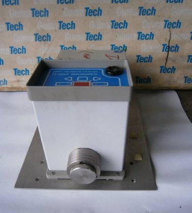 オムド - 11 補助装置