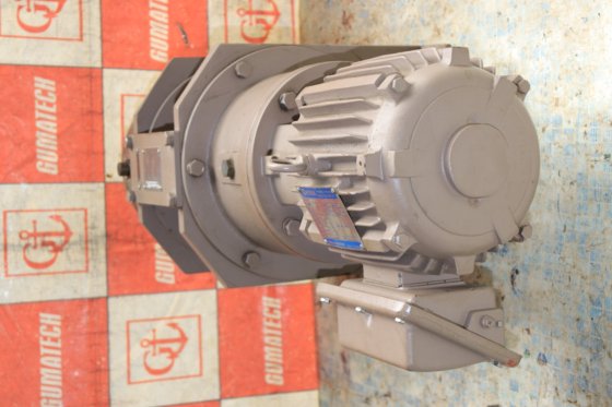 ウインチ補助装置