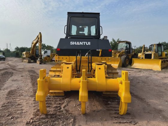 オリジナルの中古シャントイ SD22 クローラブルドーザー リッパー付き ホットセリング